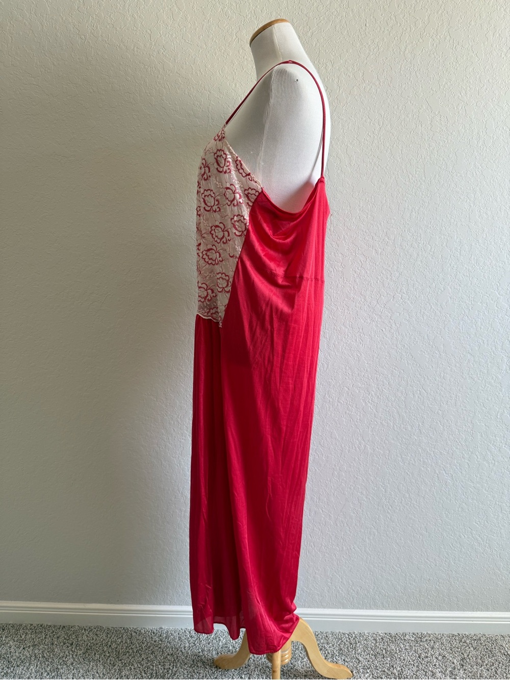 Vintage Lace Coral Chemise Nightgown - Picture 3 of 11